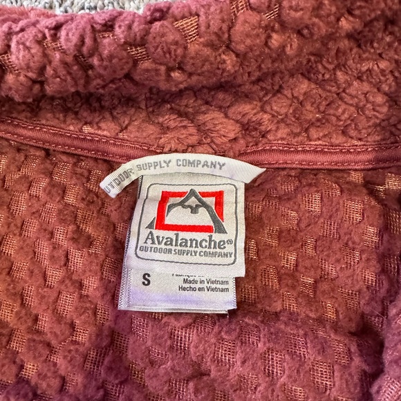 Avalanche Sweater - Picture 2 of 3